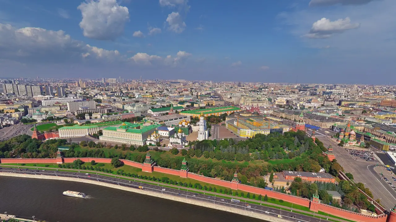 Over the Moscow Kremlin Walls preview 2